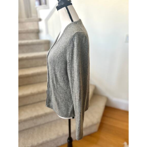 Hayley Matthews Grey Cashmere Button Front Long Sleeve Cardigan - Picture 2 of 5